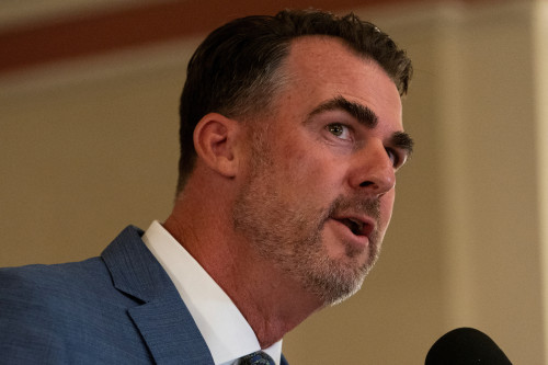 Governors to skip Trump meeting after White House invited only Republicans, source says